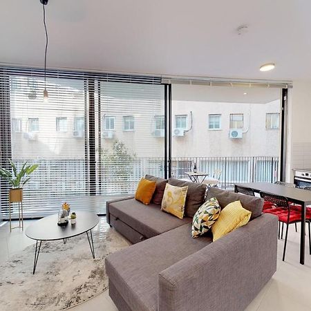 Comfortable Apartment With Balcony By Holyguest เทลอาวีฟ ภายนอก รูปภาพ