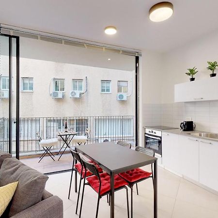 Comfortable Apartment With Balcony By Holyguest เทลอาวีฟ ภายนอก รูปภาพ