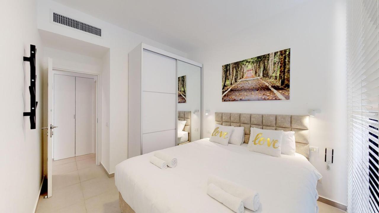 Comfortable Apartment With Balcony By Holyguest เทลอาวีฟ ภายนอก รูปภาพ